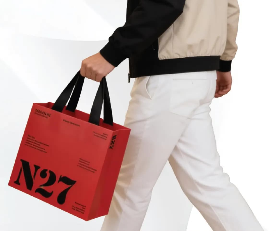 Small Paper Shopping Bag - 18x18x7cm – image 1
